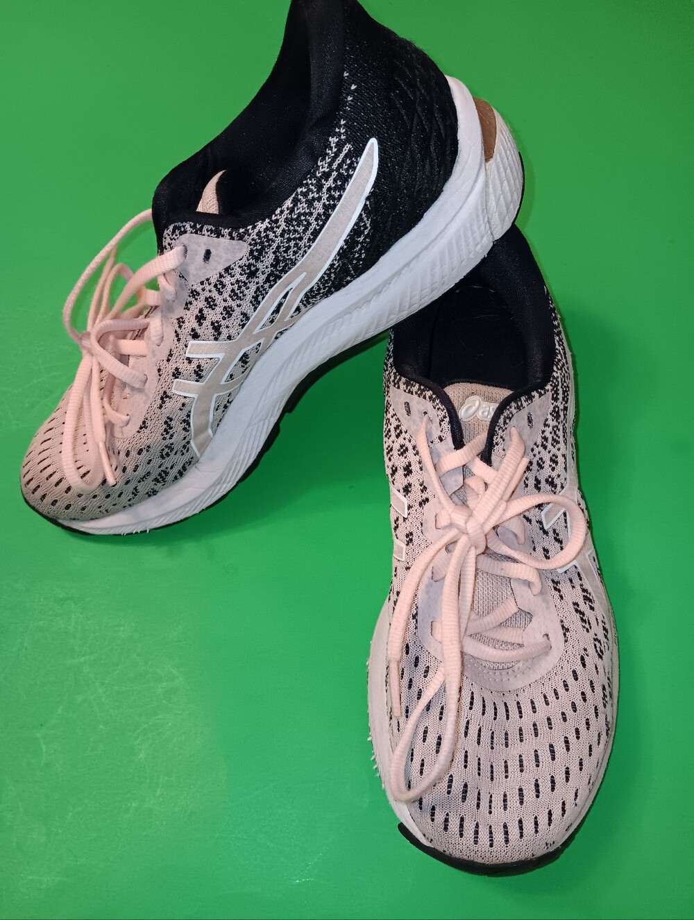 Asics Gel Cumulus 22 MK (1012A739)Pink/Black Running Shoes Preowned Women's Sz 8